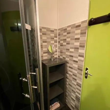 דירה La Desirade Centre Port Avec Parking אגדה