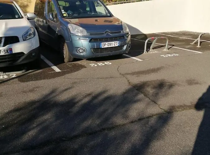 La Desirade Centre Port Avec Parking Agde