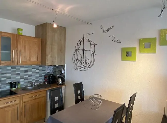 La Desirade Centre Port Avec Parking